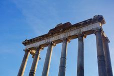 Inschrift am Tempel des Saturn