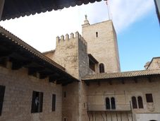 Türme des Palastes im Innenhof