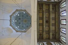 KUppel und verzierte Holzdecke der Oamyyadenmoschee